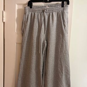 Victoria’s Secret Medium Gray Drawstring Sweatpants